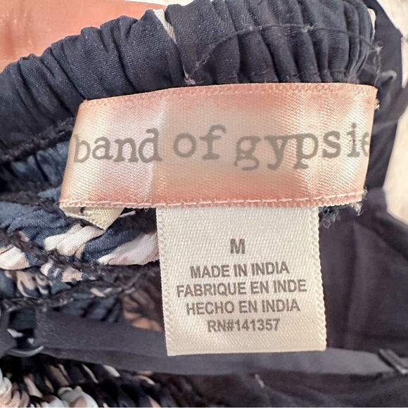 Band of Gypsies Navy Pink Floral Wide Leg Jumpsuit Size M - Picture 10 of 13